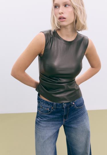 Zara Безрукавка с эффектом кожи