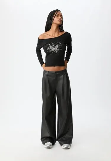 Футболка с вырезом «лодочка»- Заказать в России