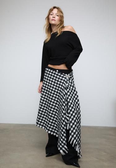 Zara Трикотажная футболка с вырезом-лодочкой и поясом