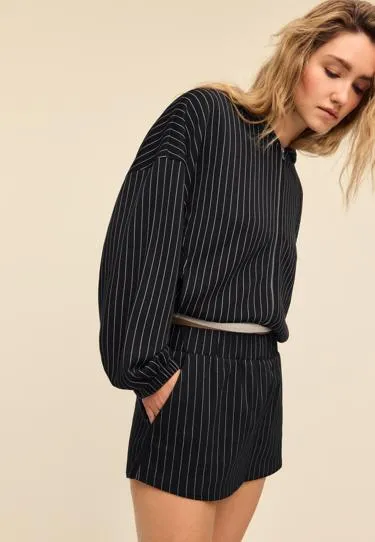 Юбка-шорты в тонкую полоску- Заказать в России