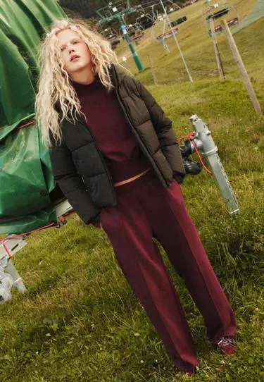 Брюки-джоггеры с эффектом потертости- Заказать в России