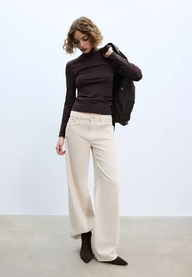 Базовая футболка с высоким воротником- Заказать в России