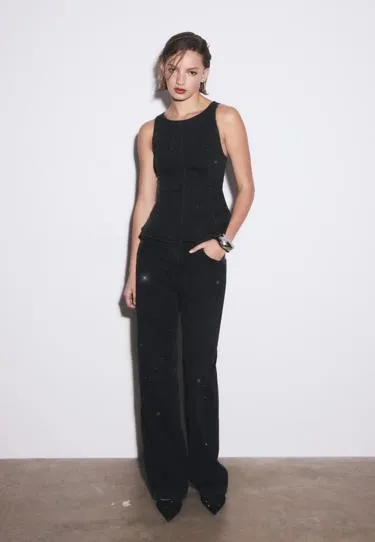 Джинсовый топ с баской и блестящей отделкой