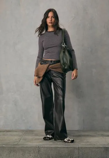 Базовая хлопковая футболка в полоску с длинными рукавами- Заказать в России