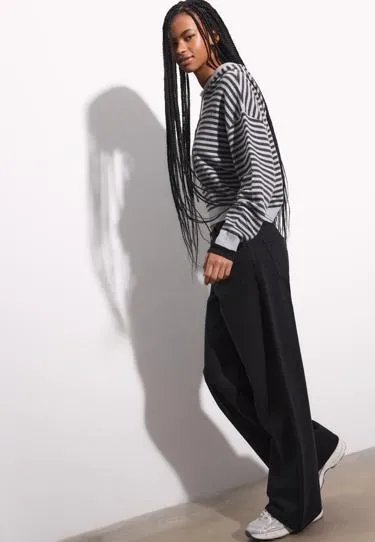 Джинсы свободного кроя