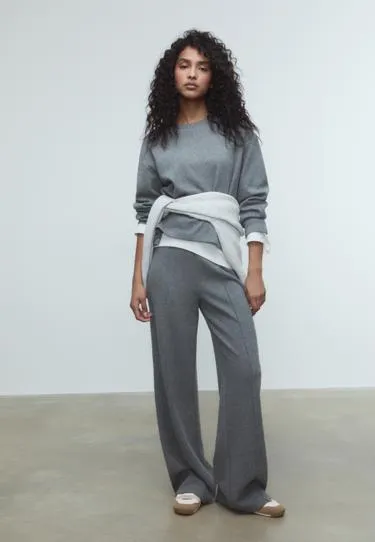 Трикотажная футболка с круглым вырезом- Заказать в России