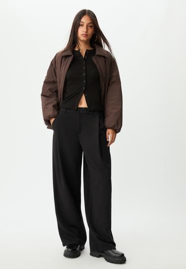 Zara Классические брюки с защипами купить с доставкой.