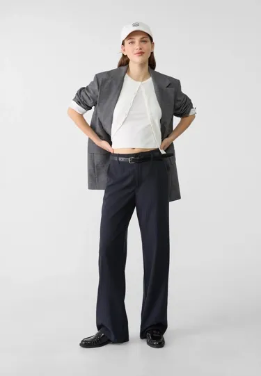 Прямые струящиеся брюки с поясом