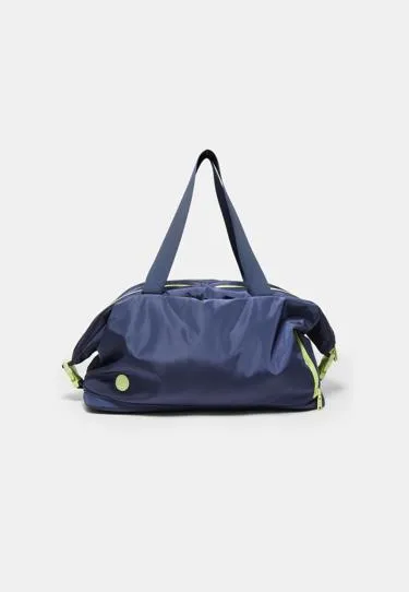 Сумка с контрастной отделкой- Заказать в России