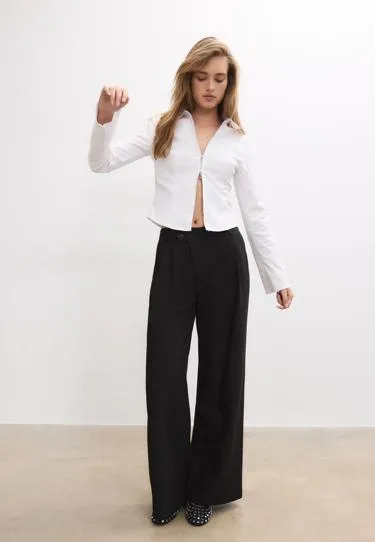 Приталенная рубашка из бенгалина на молнии