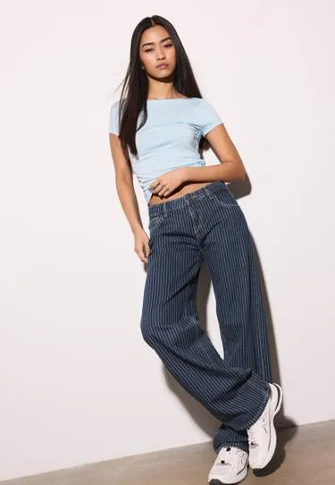 Футболка с короткими рукавами и сборками по бокам