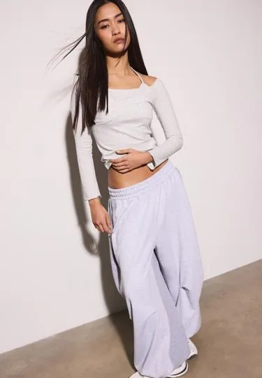 Лонгслив с длинными рукавами и горловиной халтер- Заказать в России