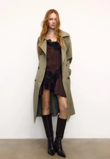 Длинный струящийся тренч