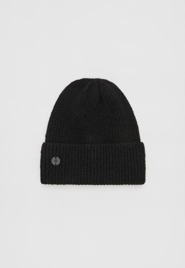 Zara Шапка в рубчик с нашивкой