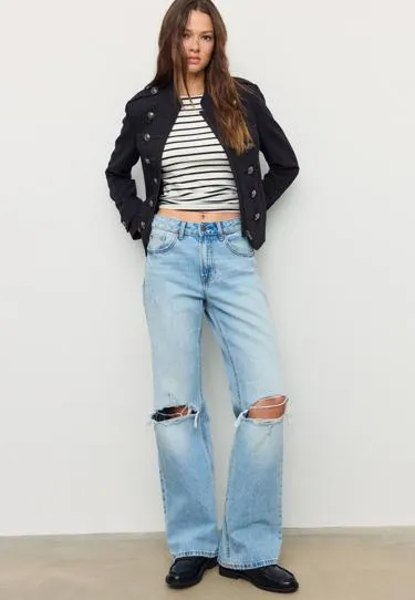 Приталенный пиджак с пуговицами с гравировкой- Заказать в России