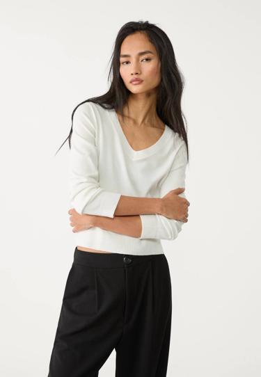 Zara Базовый трикотажный свитер с V-образным вырезом