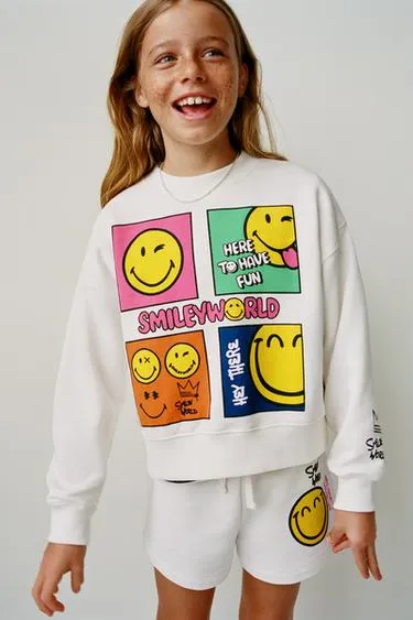 Шорты-бермуды с рельефным принтом SMILEYWORLD ®