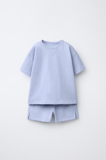 Zara Набор: футболка и шорты-бермуды