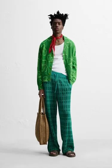 Трикотажные жаккардовые брюки © OTIS KWAME KYE QUAICOE