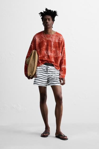 Zara Трикотажный джемпер с графическим принтом © OTIS KWAME KYE QUAICOE