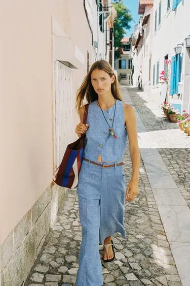 Льняной жилет внахлест