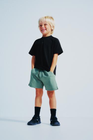 Zara Технологичные шорты-бермуды с контрастным логотипом