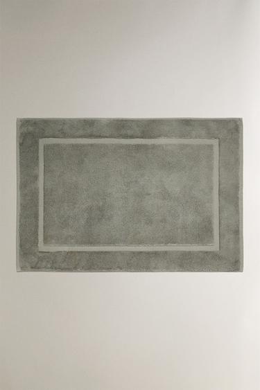 Zara Мягкий недоскальный ваннинский коврик из махры