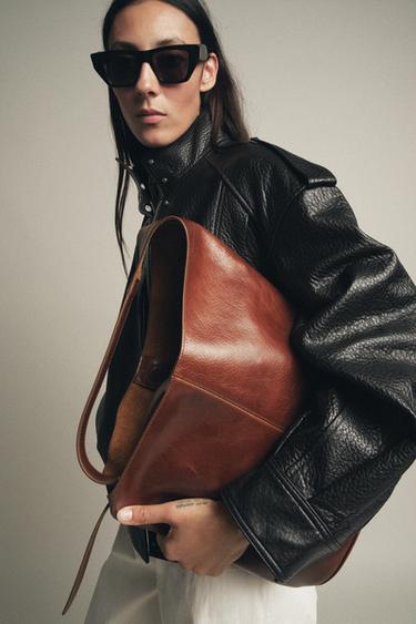 Zara Кожаная сумка-мешок асимметричного кроя