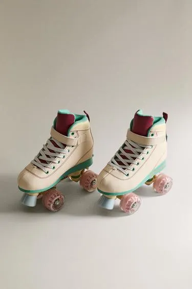 CHILDREN'S TOY ADJUSTABLE ROLLER SKATES