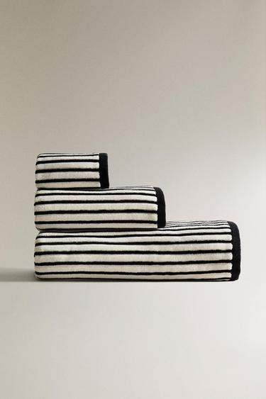 Zara Полотенце ZARA в полоску из велюра купить с доставкой.