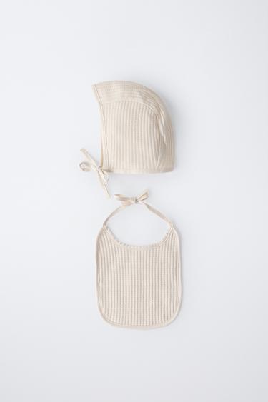 Zara Комплект из чепчика и нагрудника