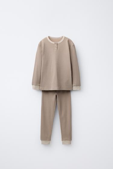 Zara 2-6 лет/пижама в рубчик с контрастной отделкой