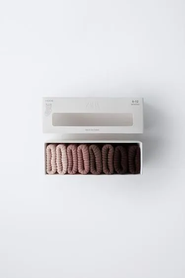 FOUR-PACK OF SOCKS IN A BOX