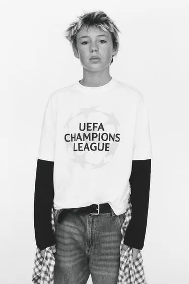 UEFA CHAMPIONS LEAGUE ® DOUBLE SLEEVE T-SHIRT