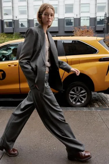 Двубортный блейзер с подплечниками