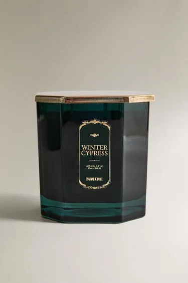 (550 G) WINTER CYPRESS SCENTED CANDLE