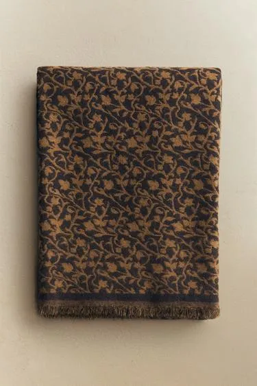 FLORAL WOOL THROW