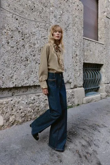 Z1975 MID-WAIST WIDE-LEG JEANS WITH CHAINS