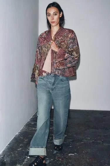 Бархатное кимоно с цветочным принтом