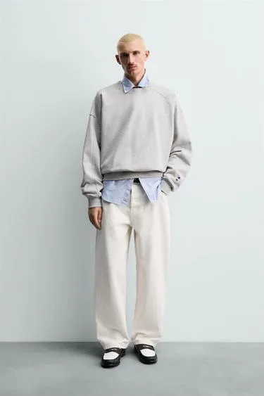 Толстовка CREWNECK с нашивками CHAMPION ® X ZARA- Заказать в России