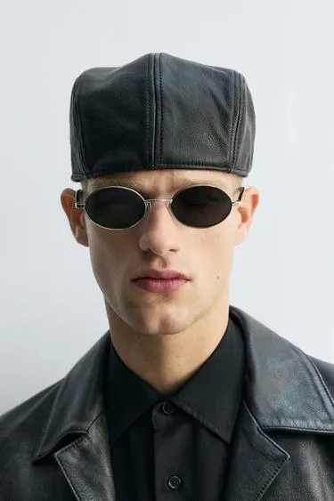 Кожаный берет LIMITED EDITION- Заказать в России