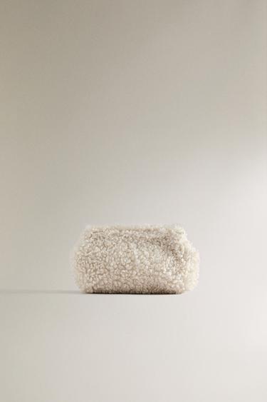 Zara Мягкая косметичка