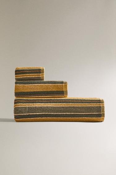 Zara Полотенце для ванной с цветной полосатой отделкой
