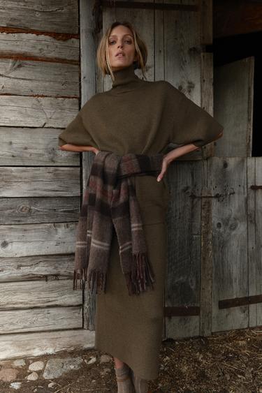 Zara Свитер оверсайз из шерсти с высоким воротником