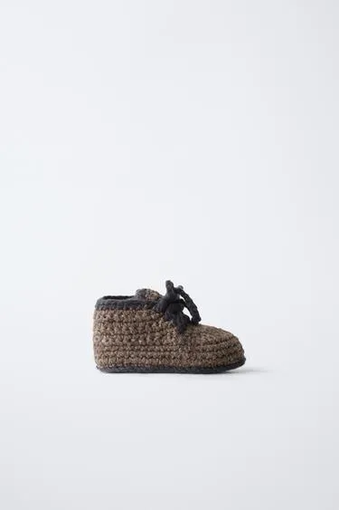 BOOTIES WITH BOW