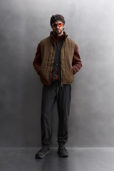 Zara Утепленный жилет из высокотехнологичной ткани