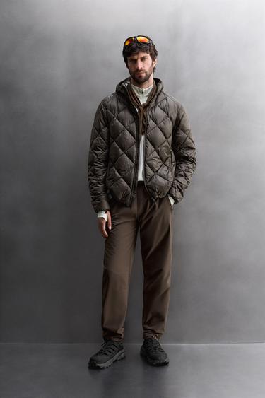 Zara Стеганая куртка из 100% пуха с капюшоном