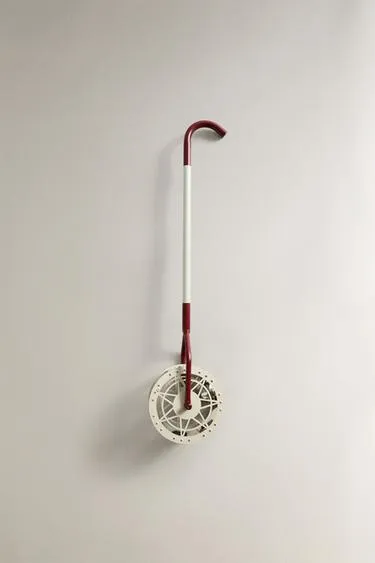 CHILDREN'S CHRISTMAS PULL-ALONG RATTLE TOY