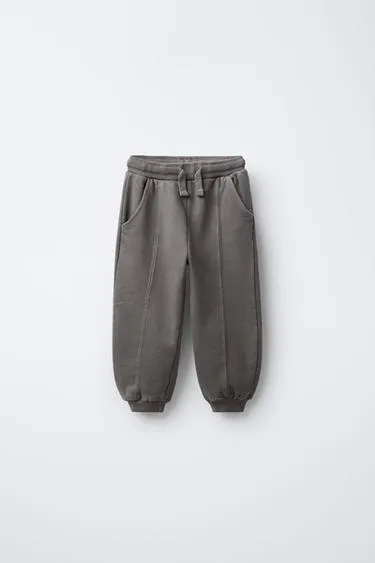 JOGGER TROUSERS WITH SEAM DETAIL