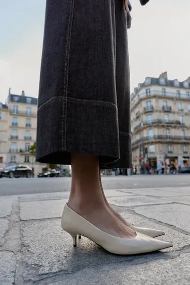 Туфли на низком каблуке KITTEN HEEL